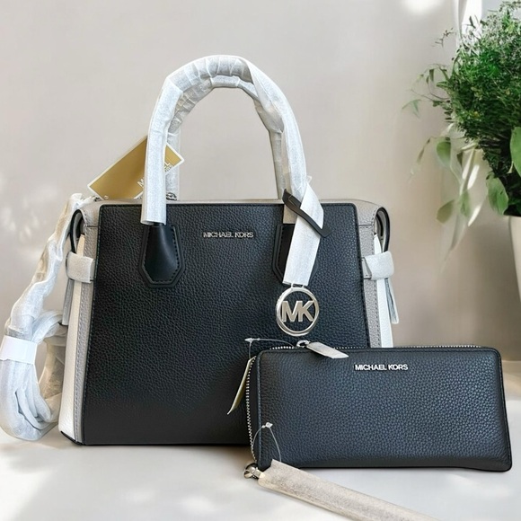 🌸NeW! $860 Michael Kors Mercer Belted Satchel & Wallet - Picture 1 of 8